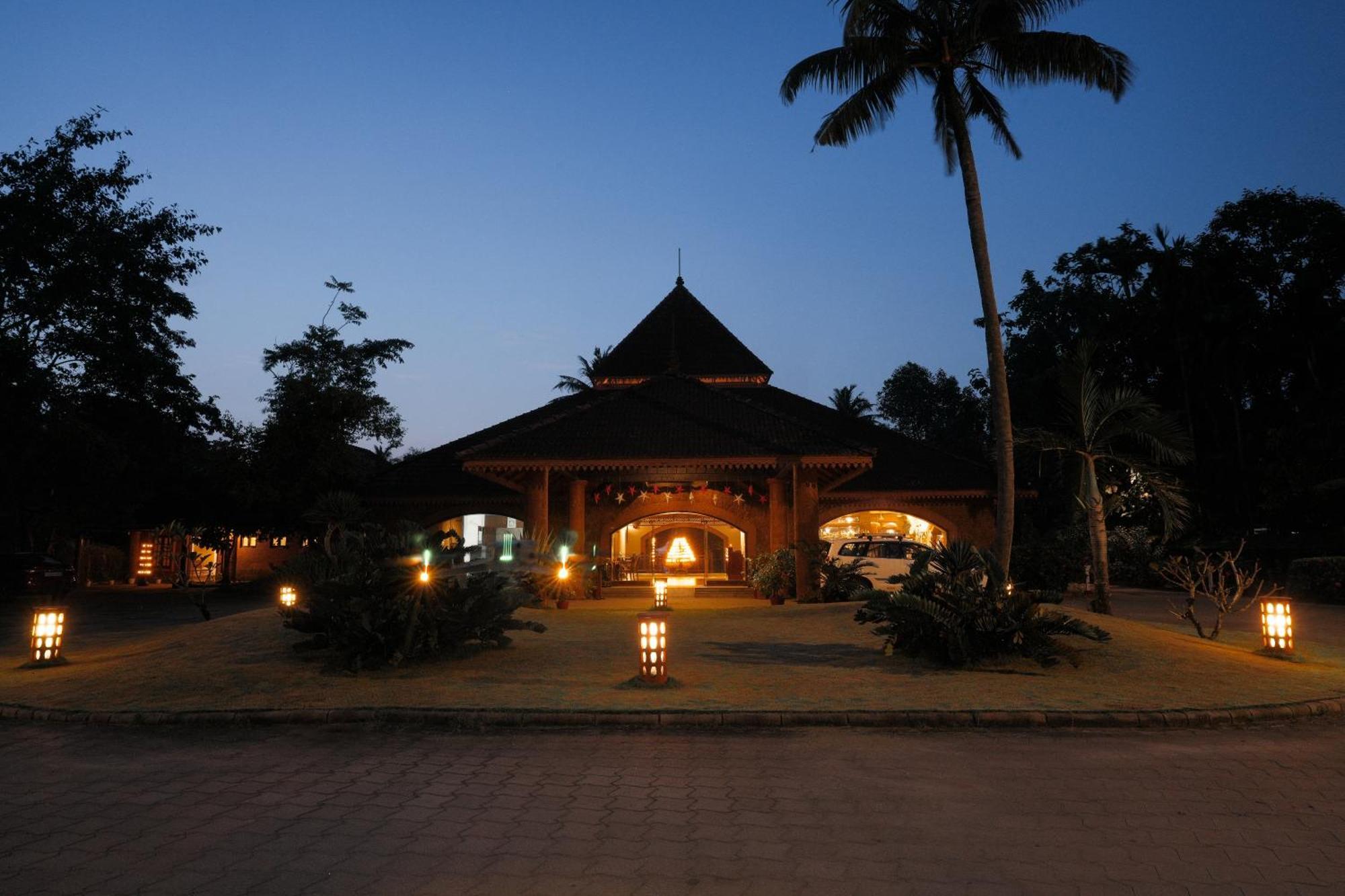 Lakesong Resort Kumarakom Exterior photo