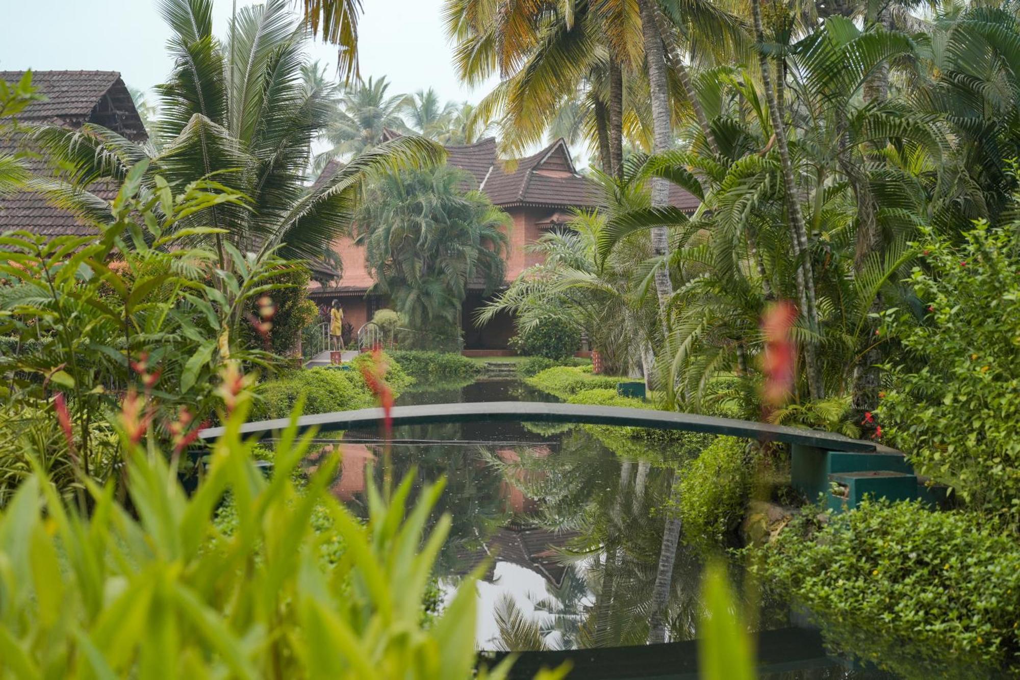 Lakesong Resort Kumarakom Exterior photo