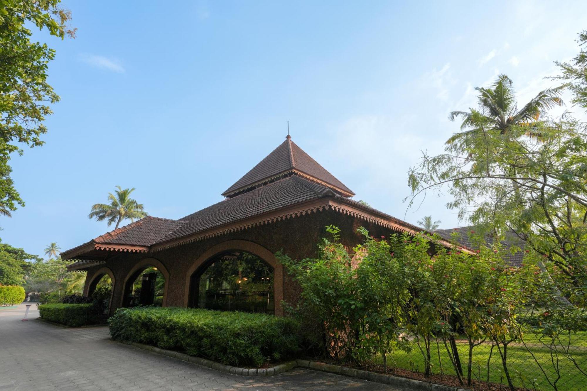 Lakesong Resort Kumarakom Exterior photo