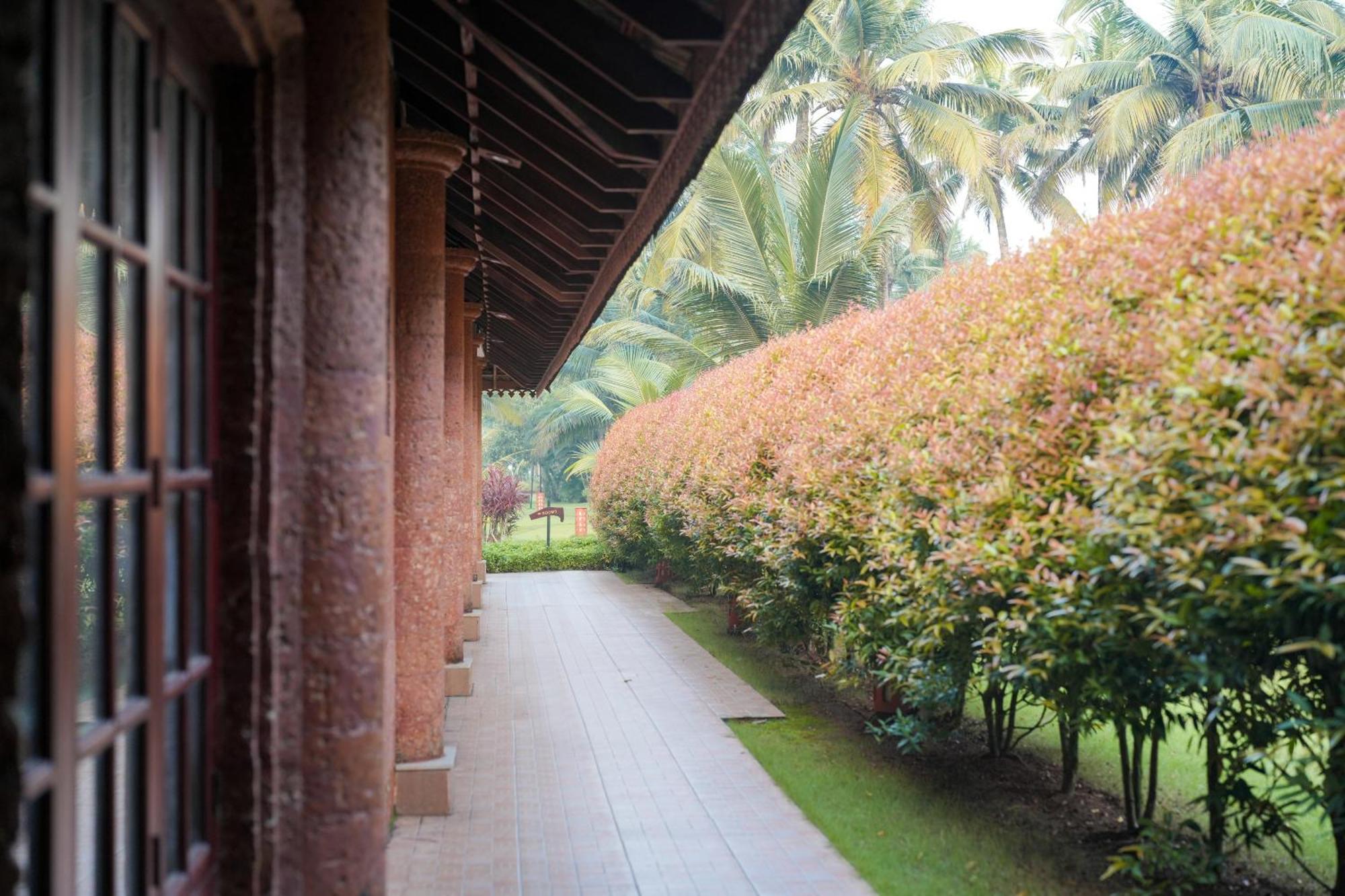 Lakesong Resort Kumarakom Exterior photo