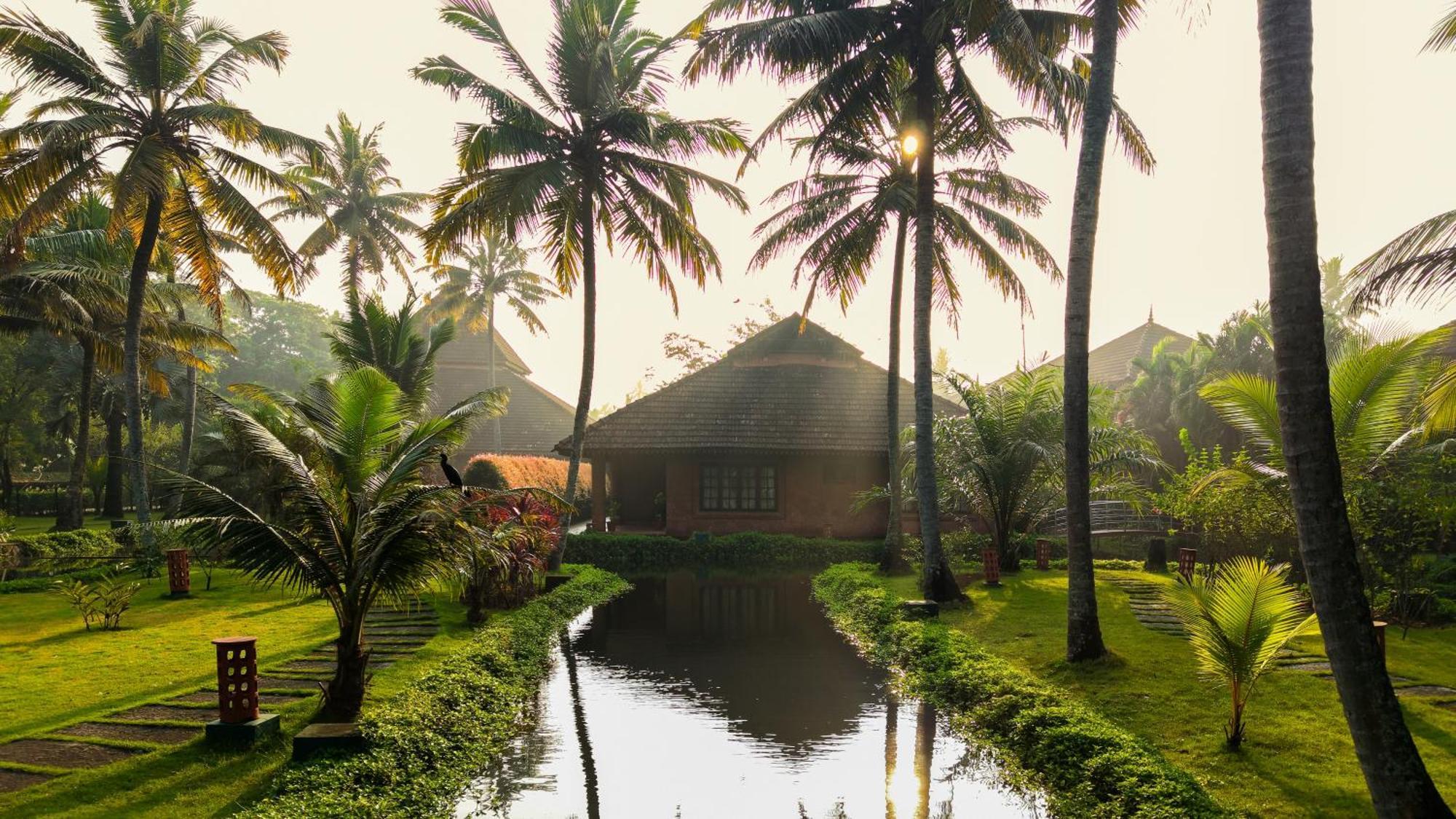 Lakesong Resort Kumarakom Exterior photo